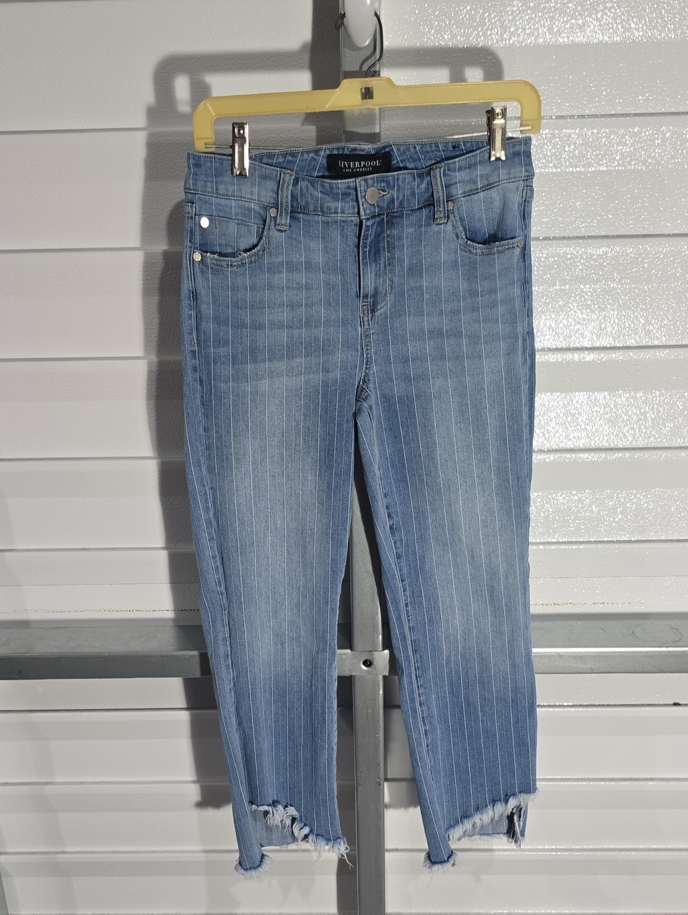 Liverpool Light Blue Pinstripe‎ Cropped Jeans with Frayed Hem Size 4